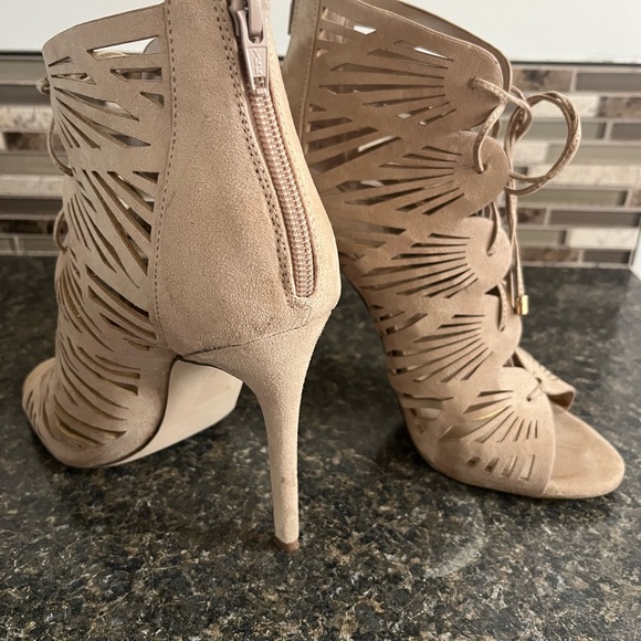 Also 4 1:2” sandal style bootie high heels. - Picture 4 of 5